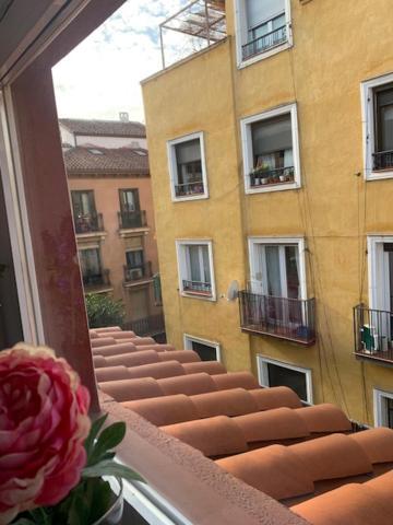 Impresionante Apartamento En Malasana Madrid Exterior photo